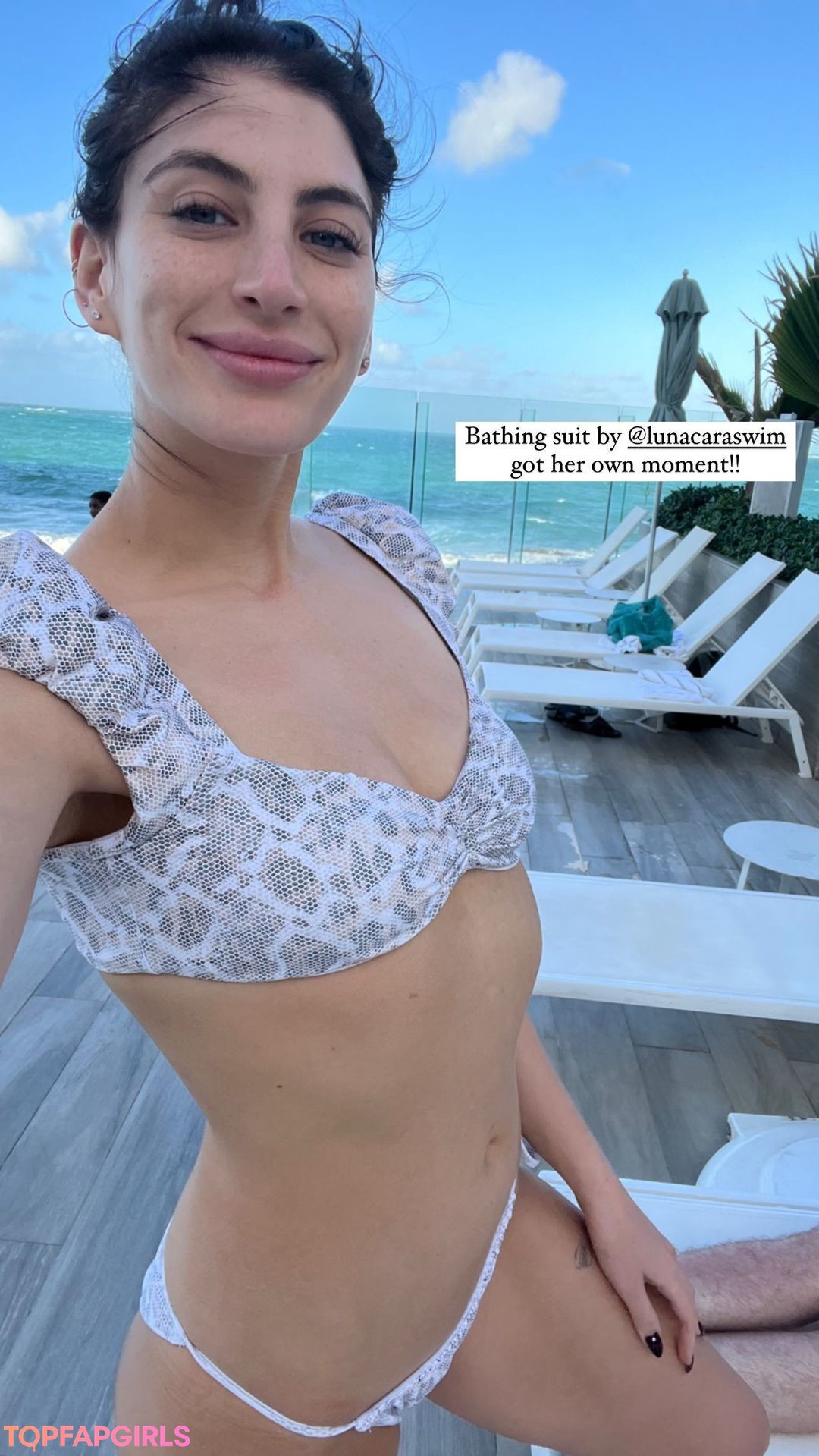 Foto desnuda filtrada de OnlyFans de Ariana Basseri #126 Foto desnuda filtrada de OnlyFans de Ariana Basseri #126