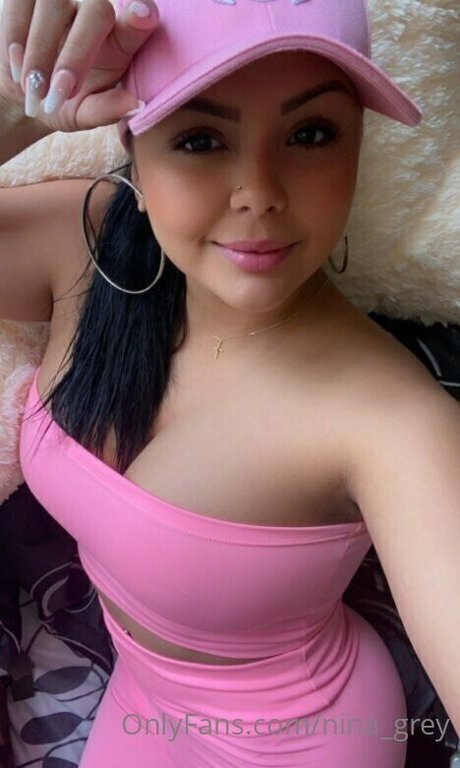Nina_grey
