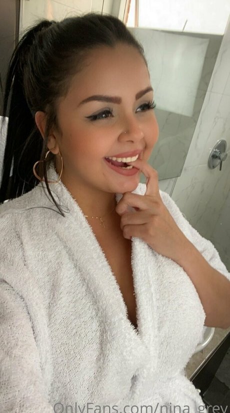 Nina_grey