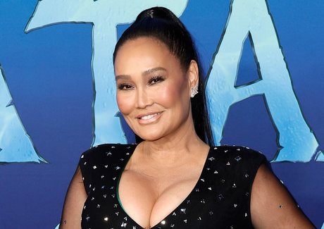 Tia Carrere