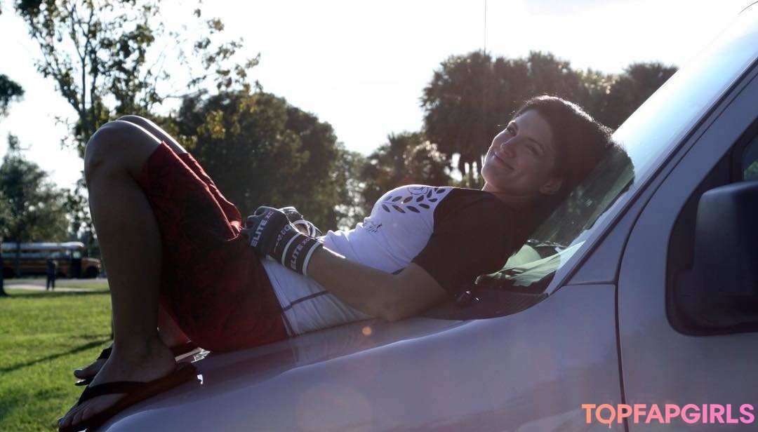 Foto desnuda filtrada de OnlyFans de Gina Carano #45 Foto desnuda filtrada de OnlyFans de Gina Carano #45