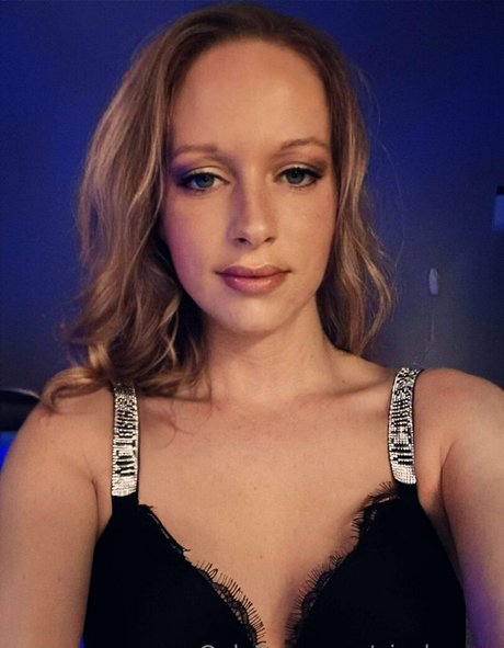 Nicolesxxx