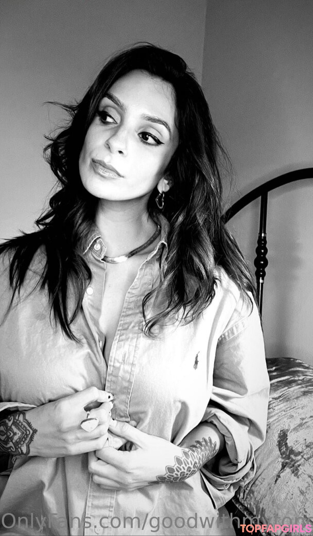 Foto desnuda filtrada de OnlyFans de Goodwithmytongue #7 Foto desnuda filtrada de OnlyFans de Goodwithmytongue #7