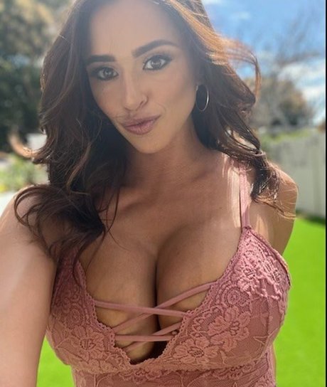 Foto desnuda filtrada de OnlyFans de Armani Black