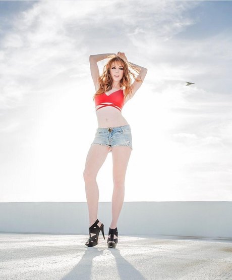 Lisa Foiles