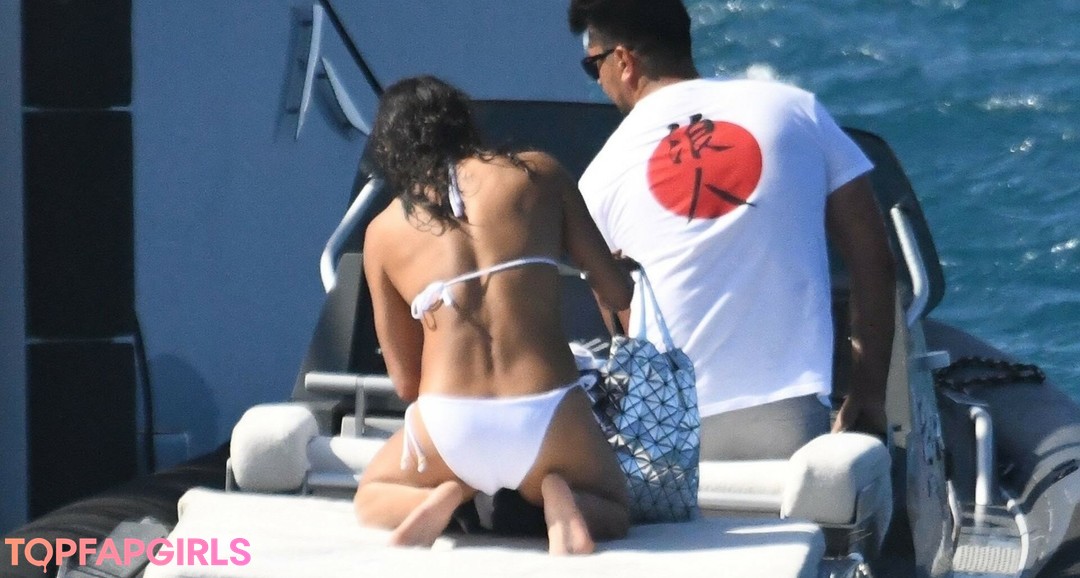 Foto desnuda filtrada de OnlyFans de Michelle Rodriguez #147 Foto desnuda filtrada de OnlyFans de Michelle Rodriguez #147