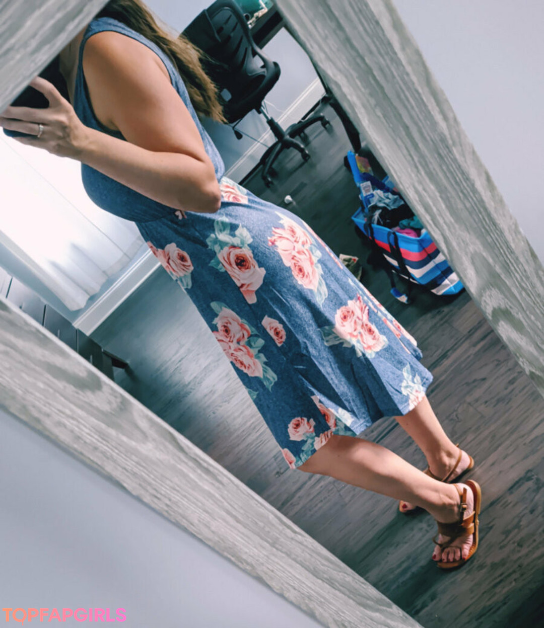 Foto desnuda filtrada de OnlyFans de Fitmomwith3 #109 Foto desnuda filtrada de OnlyFans de Fitmomwith3 #109