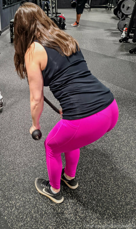 Foto desnuda filtrada de OnlyFans de Fitmomwith3
