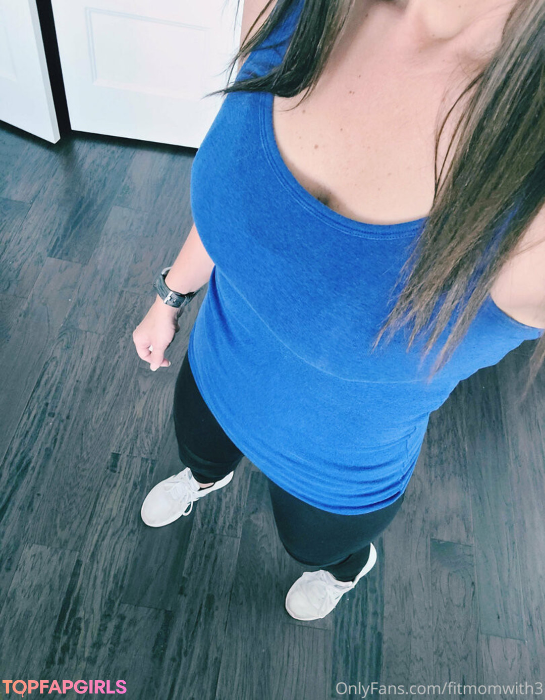 Foto desnuda filtrada de OnlyFans de Fitmomwith3 #75 Foto desnuda filtrada de OnlyFans de Fitmomwith3 #75