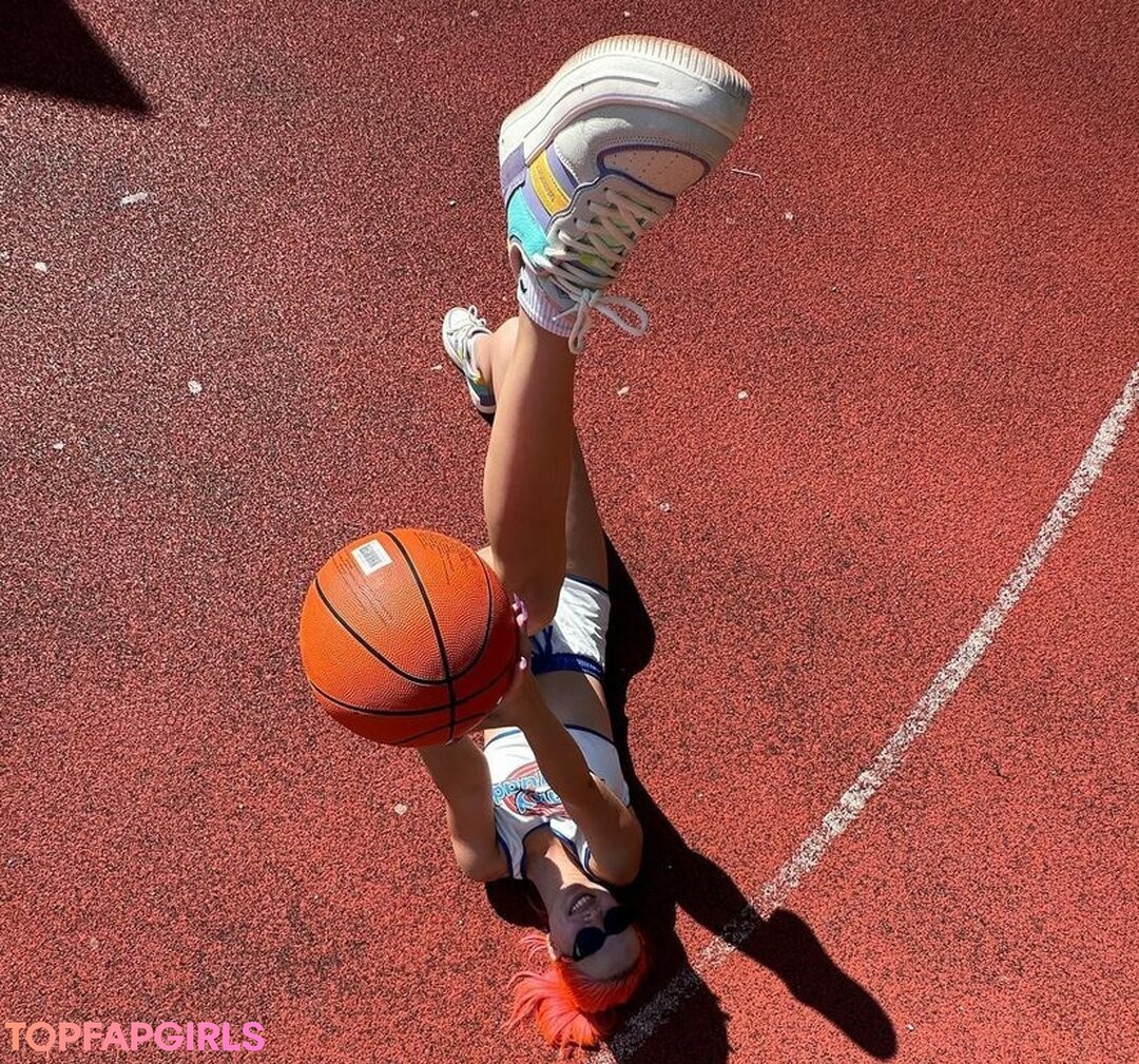 Foto desnuda filtrada de OnlyFans de Fairy Elfie #6 Foto desnuda filtrada de OnlyFans de Fairy Elfie #6