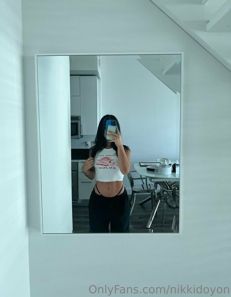 Foto desnuda filtrada de OnlyFans de Nikkidoyon