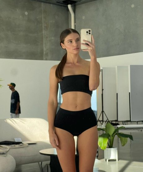 Julia Edwards