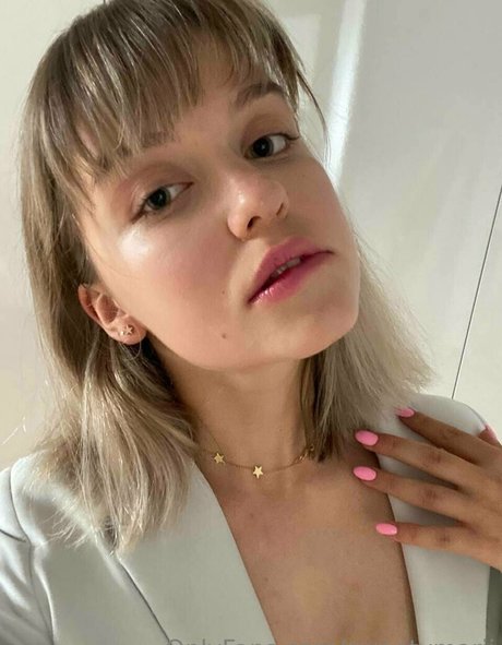 Foto desnuda filtrada de OnlyFans de Mariaholovko