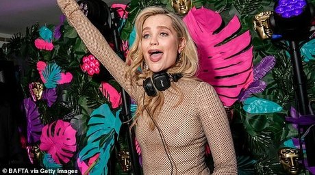 Laura Whitmore