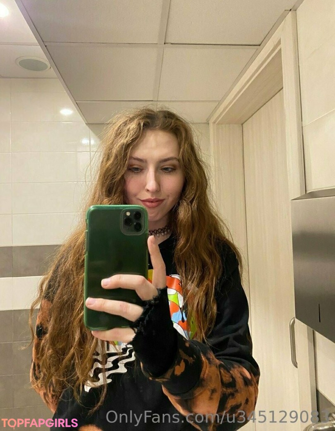 Foto desnuda filtrada de OnlyFans de Aerinemerald #8 Foto desnuda filtrada de OnlyFans de Aerinemerald #8