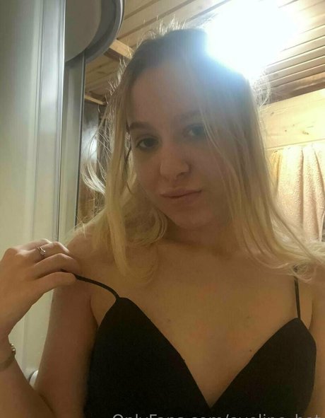 Foto desnuda filtrada de OnlyFans de Evelinehot