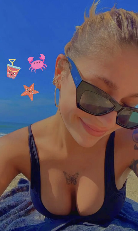 Andrea Russett
