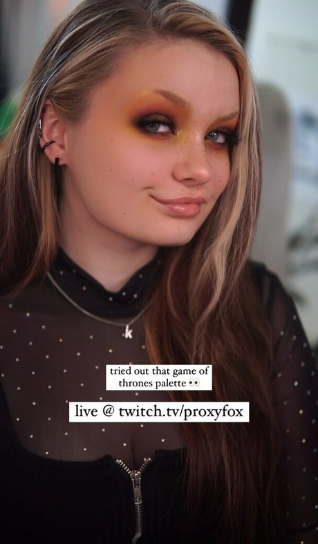 Foto desnuda filtrada de OnlyFans de Proxyfox