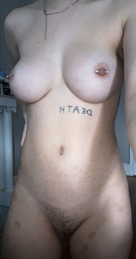 Foto desnuda filtrada de OnlyFans de Radianttoilet