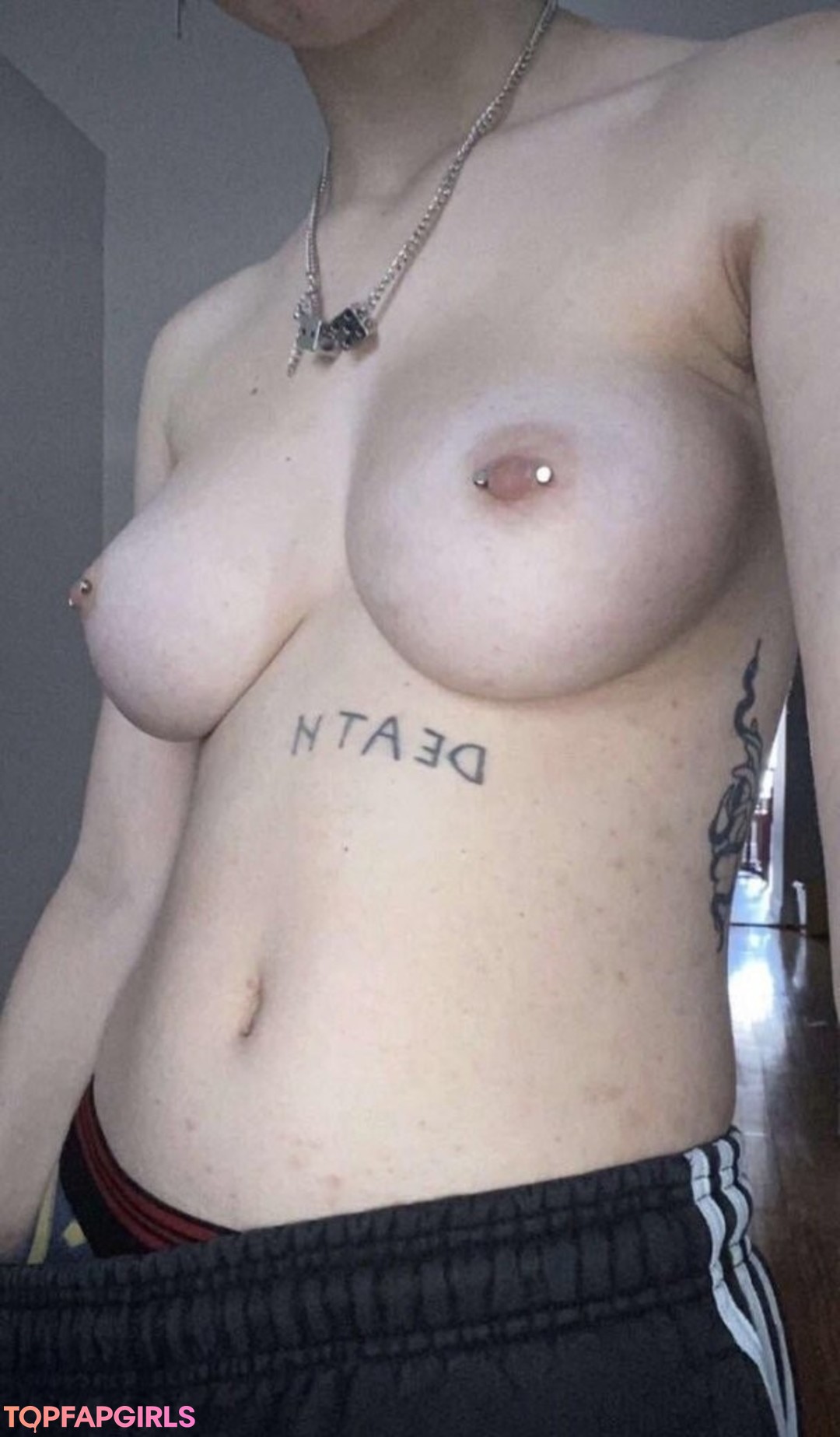 Foto desnuda filtrada de OnlyFans de Radianttoilet #64 Foto desnuda filtrada de OnlyFans de Radianttoilet #64