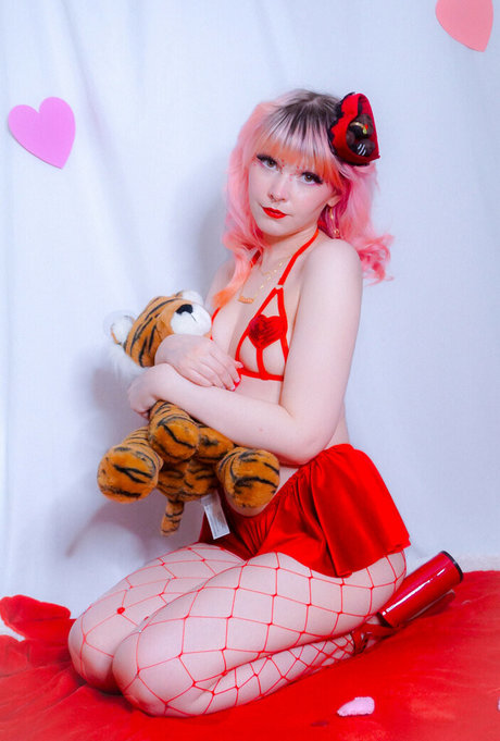 Foto desnuda filtrada de OnlyFans de Lawlietigerpony