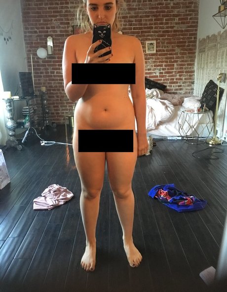 Chloe Fineman