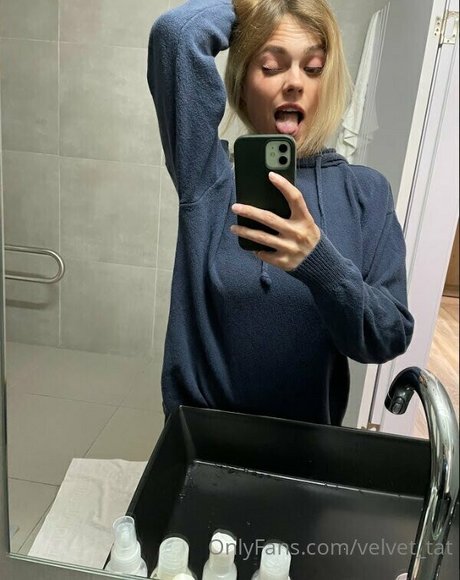 Foto desnuda filtrada de OnlyFans de Velvettat