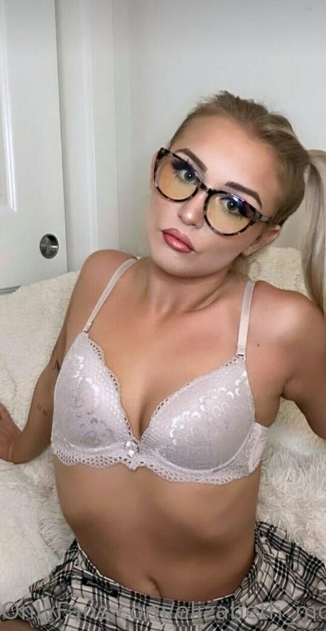 Elizabeth_moon1