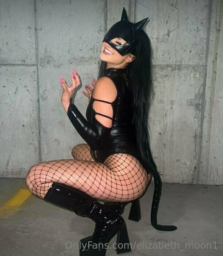 Elizabeth_moon1