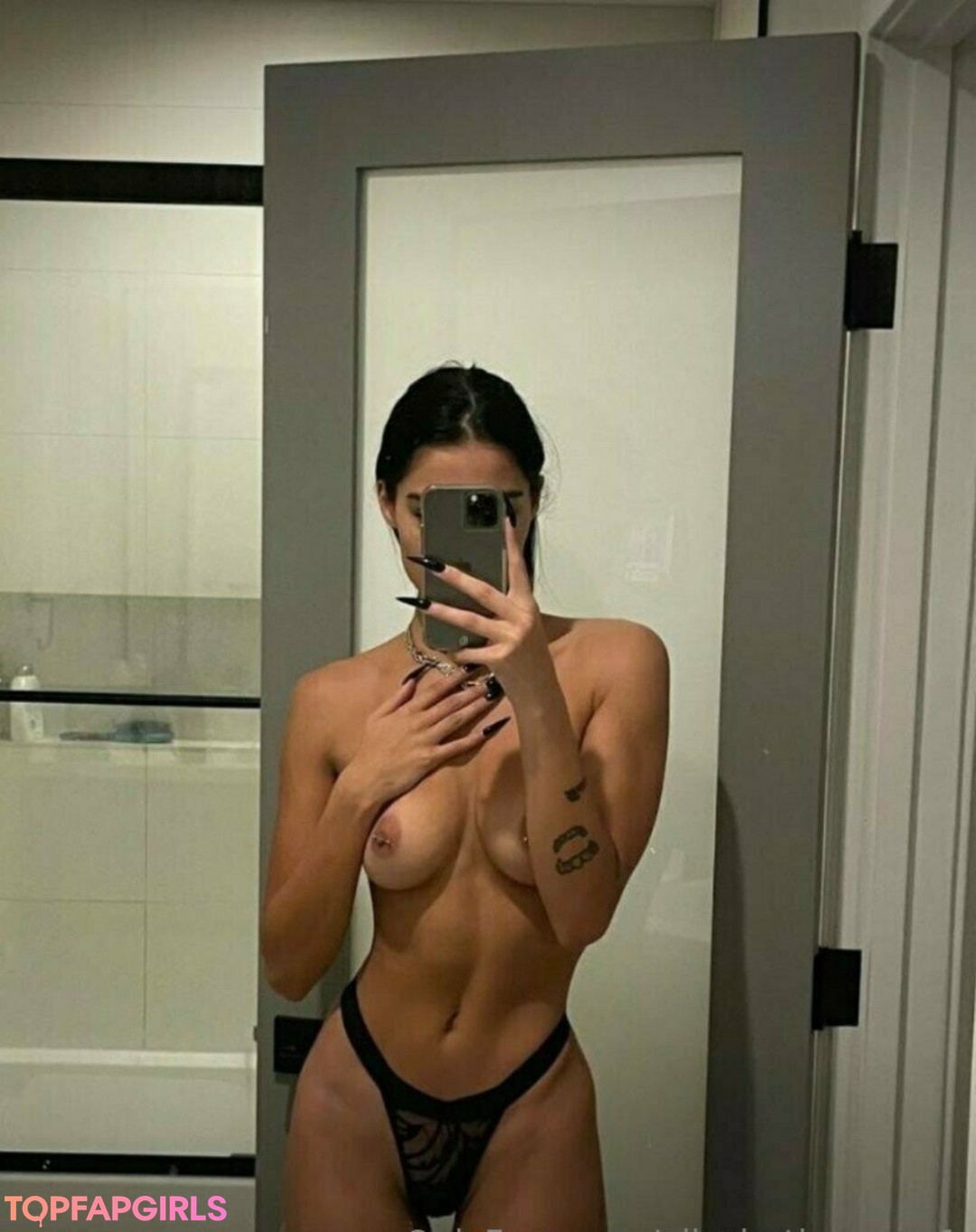 Foto desnuda filtrada de OnlyFans de Elizabethmoon1 #814 Foto desnuda filtrada de OnlyFans de Elizabethmoon1 #814