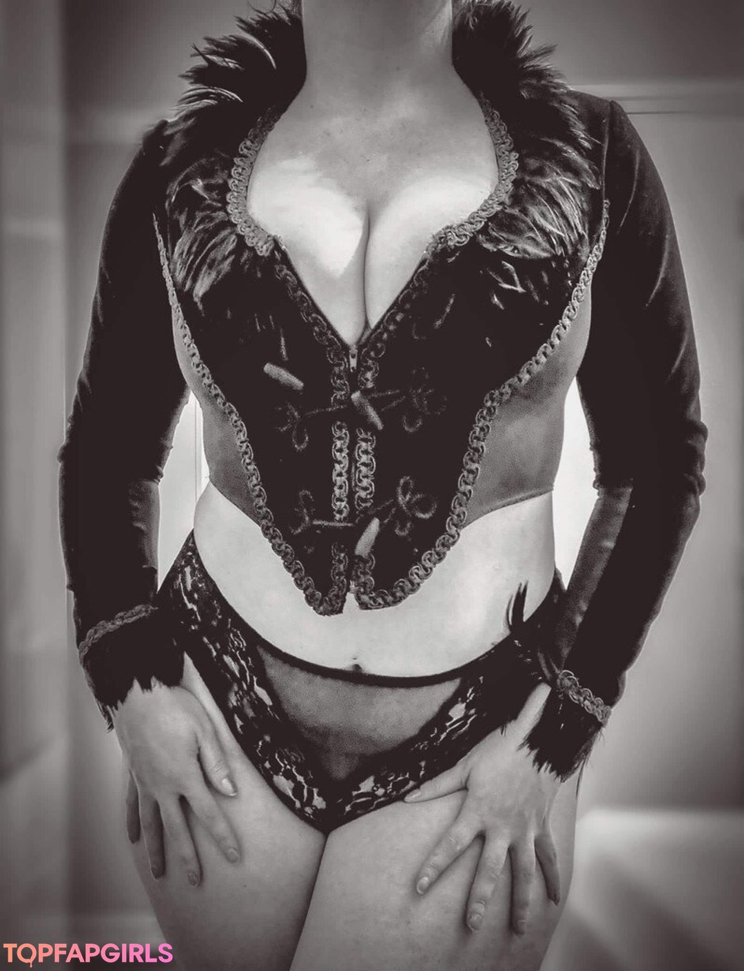 Foto desnuda filtrada de OnlyFans de Rich Protection #16 Foto desnuda filtrada de OnlyFans de Rich Protection #16