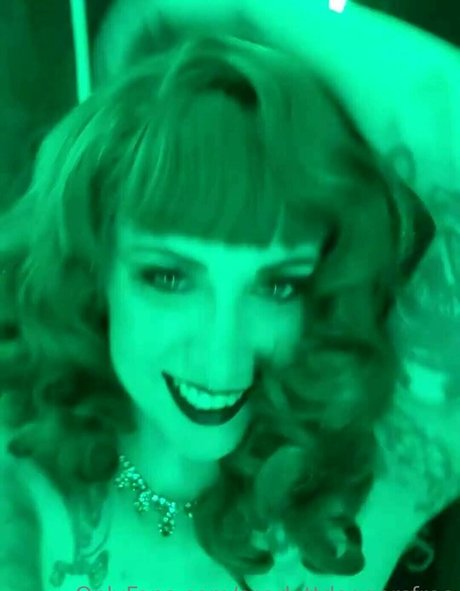 Scarlettdaggersfree