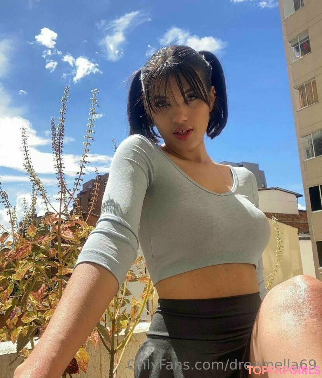 Foto desnuda filtrada de OnlyFans de Dreamella69 #27 Foto desnuda filtrada de OnlyFans de Dreamella69 #27