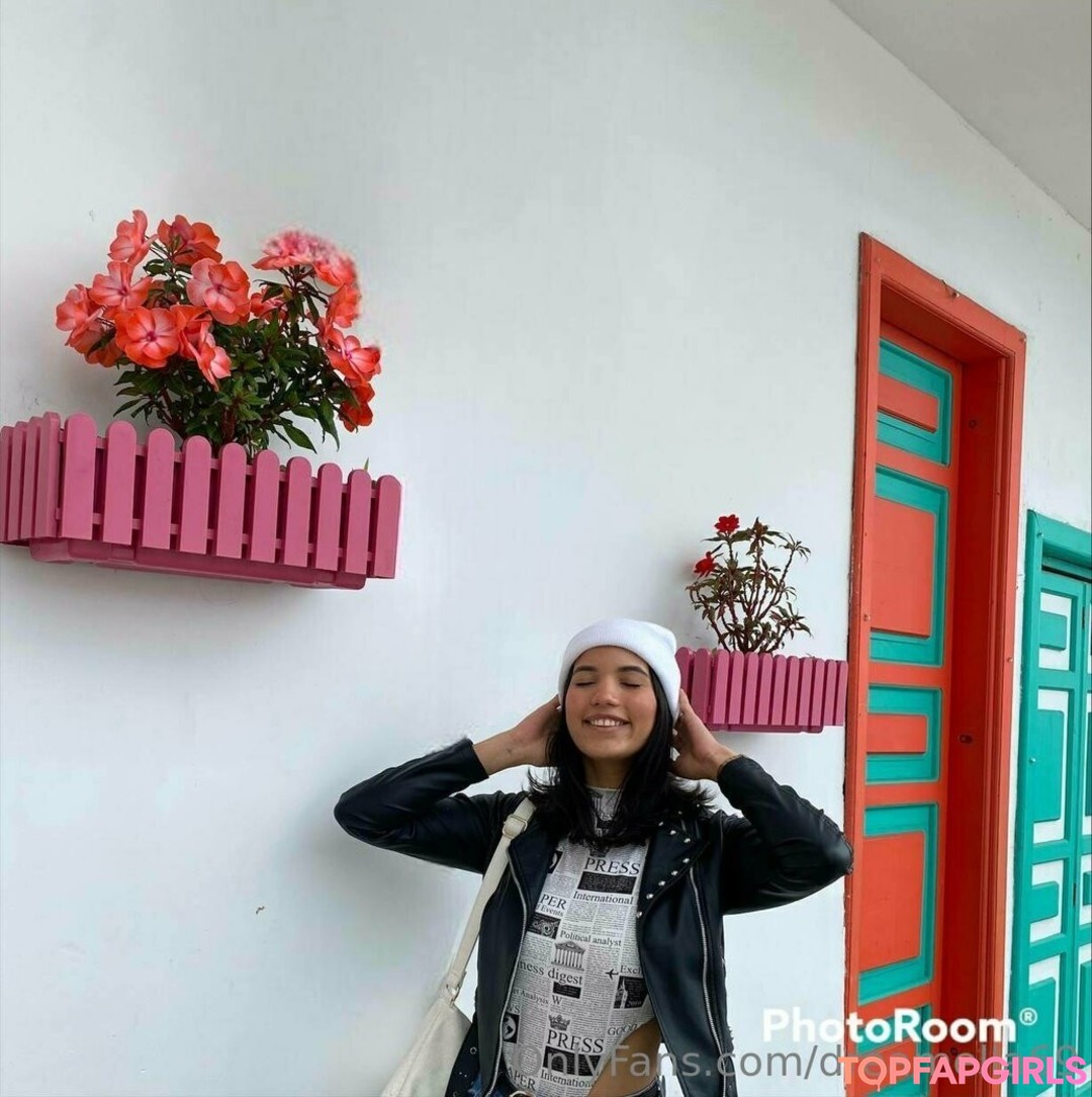 Foto desnuda filtrada de OnlyFans de Dreamella69 #49 Foto desnuda filtrada de OnlyFans de Dreamella69 #49