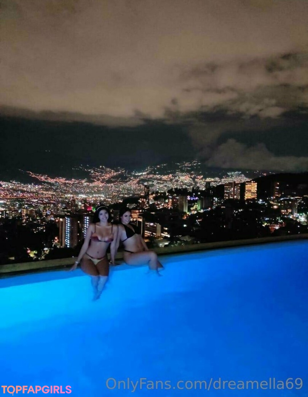 Foto desnuda filtrada de OnlyFans de Dreamella69 #85 Foto desnuda filtrada de OnlyFans de Dreamella69 #85