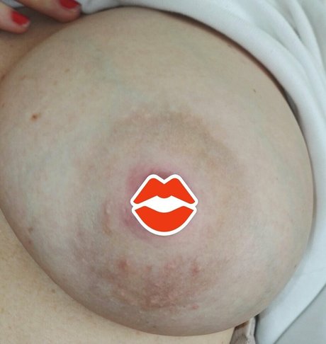 Foto desnuda filtrada de OnlyFans de Stepmomsamanthafree