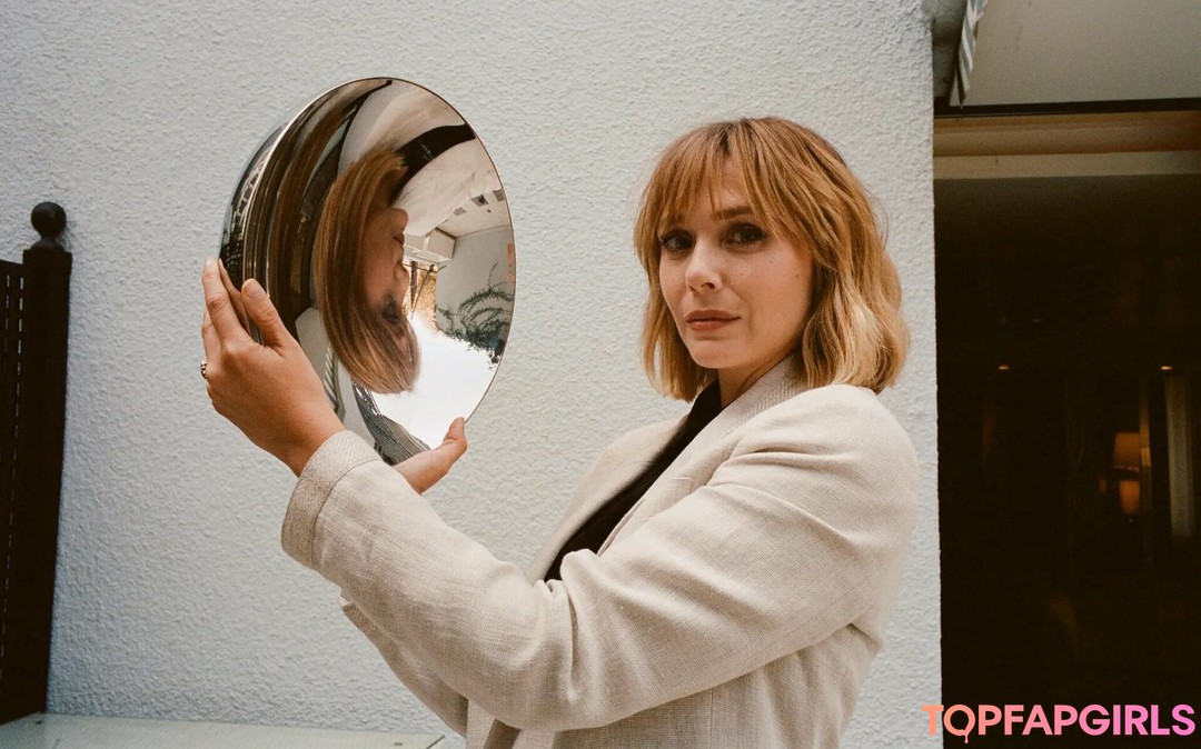 Foto desnuda filtrada de OnlyFans de Elizabeth Olsen #146 Foto desnuda filtrada de OnlyFans de Elizabeth Olsen #146