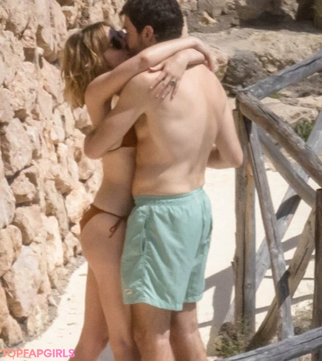 Foto desnuda filtrada de OnlyFans de Elizabeth Olsen #194 Foto desnuda filtrada de OnlyFans de Elizabeth Olsen #194