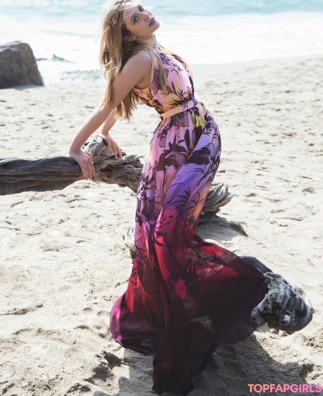 Foto desnuda filtrada de OnlyFans de Elizabeth Olsen #412 Foto desnuda filtrada de OnlyFans de Elizabeth Olsen #412