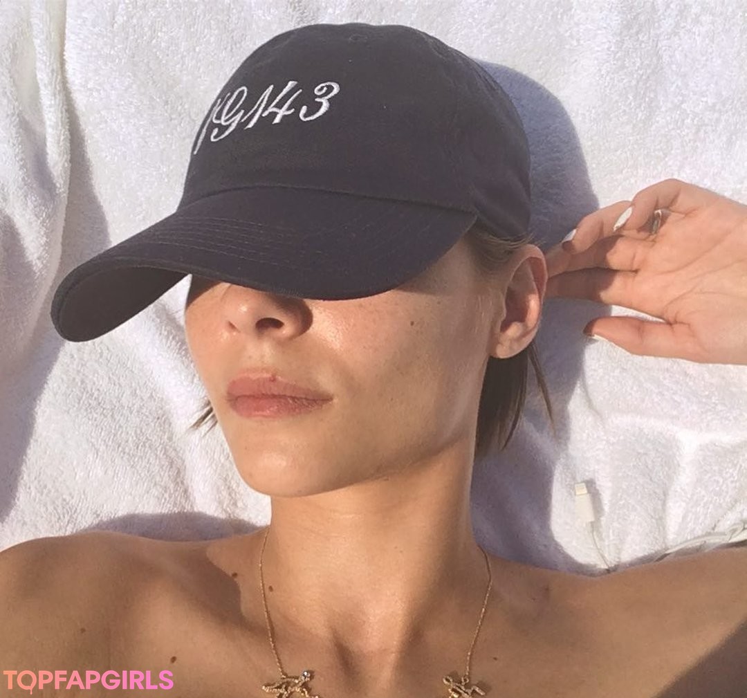 Foto desnuda filtrada de OnlyFans de Willa Holland #103 Foto desnuda filtrada de OnlyFans de Willa Holland #103