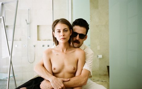 Willa Holland