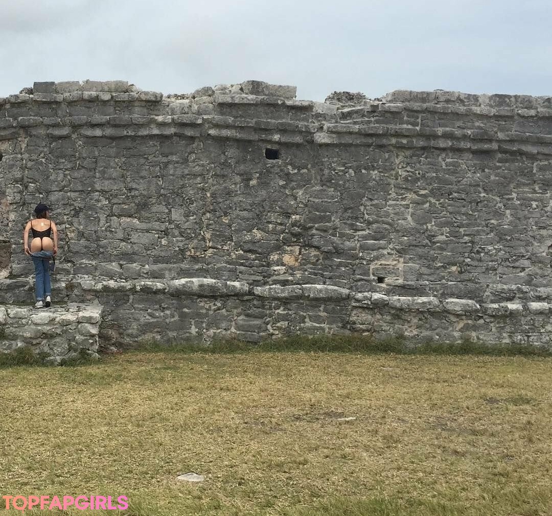 Foto desnuda filtrada de OnlyFans de Willa Holland #142 Foto desnuda filtrada de OnlyFans de Willa Holland #142