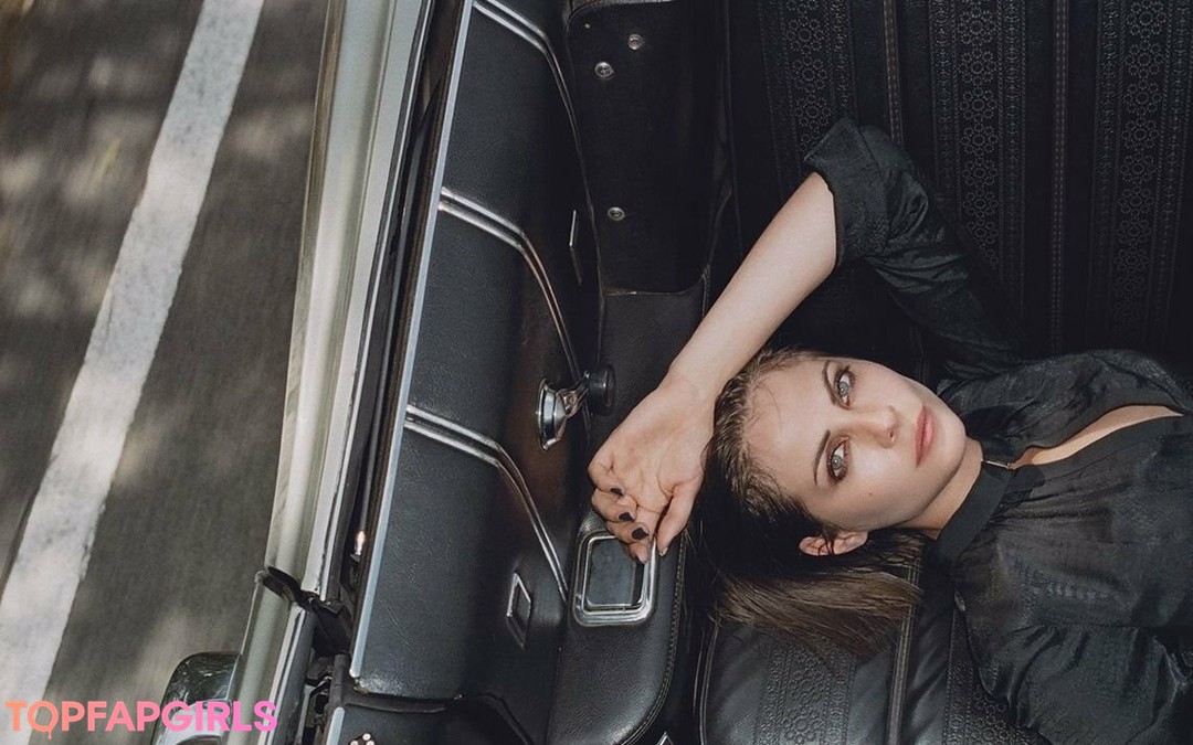 Foto desnuda filtrada de OnlyFans de Willa Holland #149 Foto desnuda filtrada de OnlyFans de Willa Holland #149