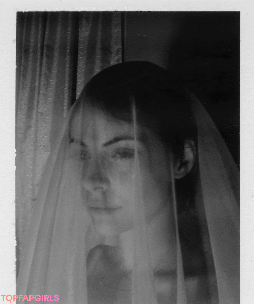 Foto desnuda filtrada de OnlyFans de Willa Holland #25 Foto desnuda filtrada de OnlyFans de Willa Holland #25