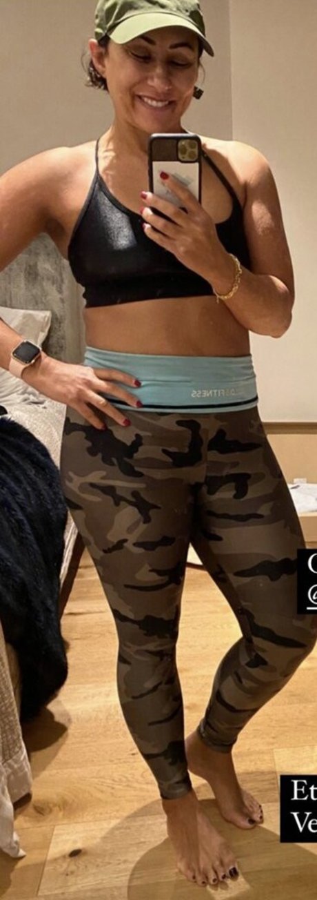 Foto desnuda filtrada de OnlyFans de Saira Khan