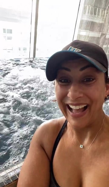 Saira Khan