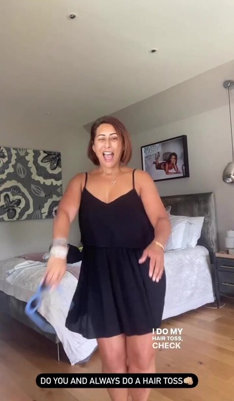 Saira Khan