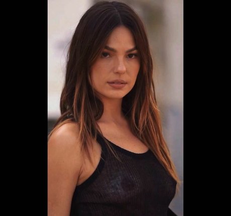 Isis Valverde