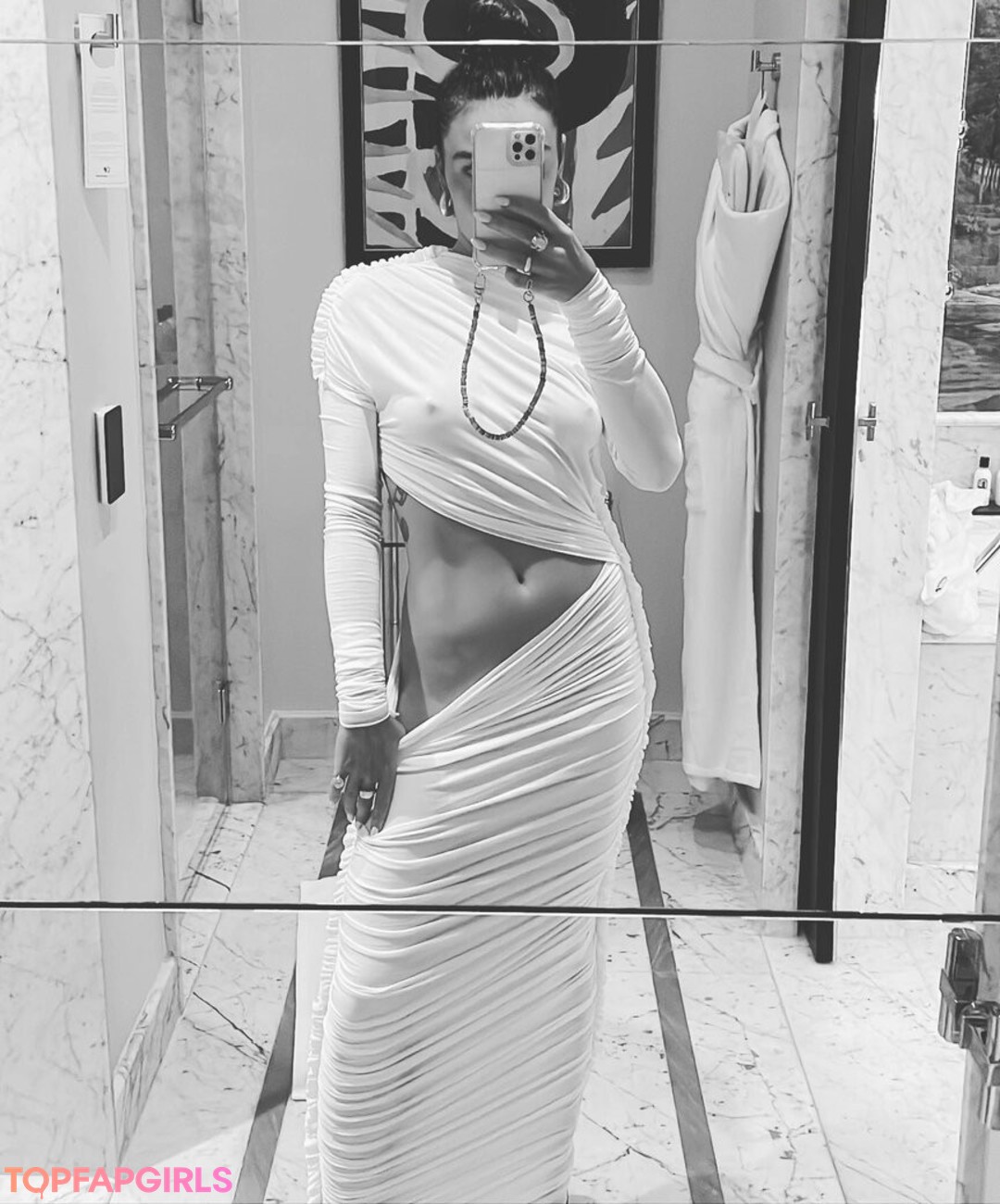 Foto desnuda filtrada de OnlyFans de Isis Valverde #147 Foto desnuda filtrada de OnlyFans de Isis Valverde #147