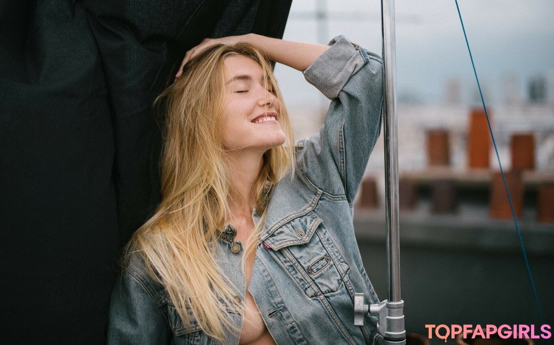 Foto desnuda filtrada de OnlyFans de Oceane Le Ny #131 Foto desnuda filtrada de OnlyFans de Oceane Le Ny #131